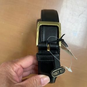 NWT Christopher Hayes Money Belt Black Leather